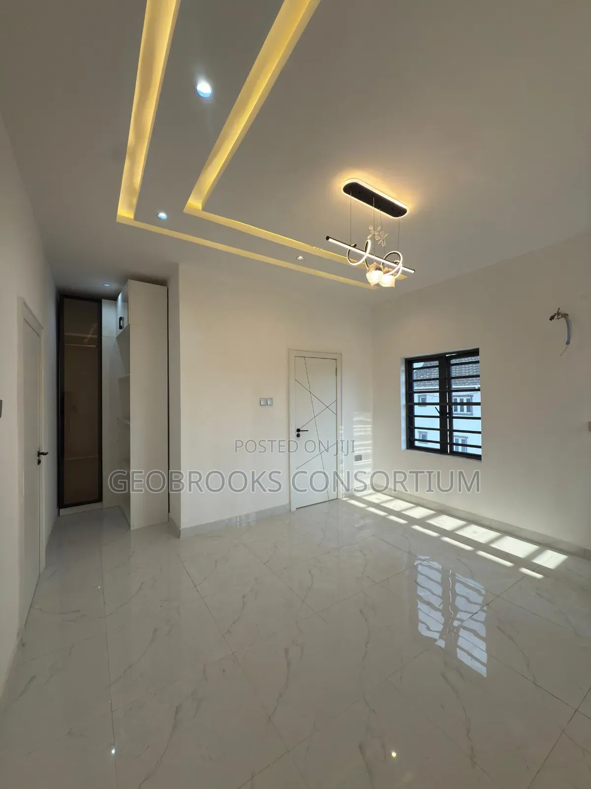4bdrm Duplex in Oluyole Estate. for sale in Oluyole Estate