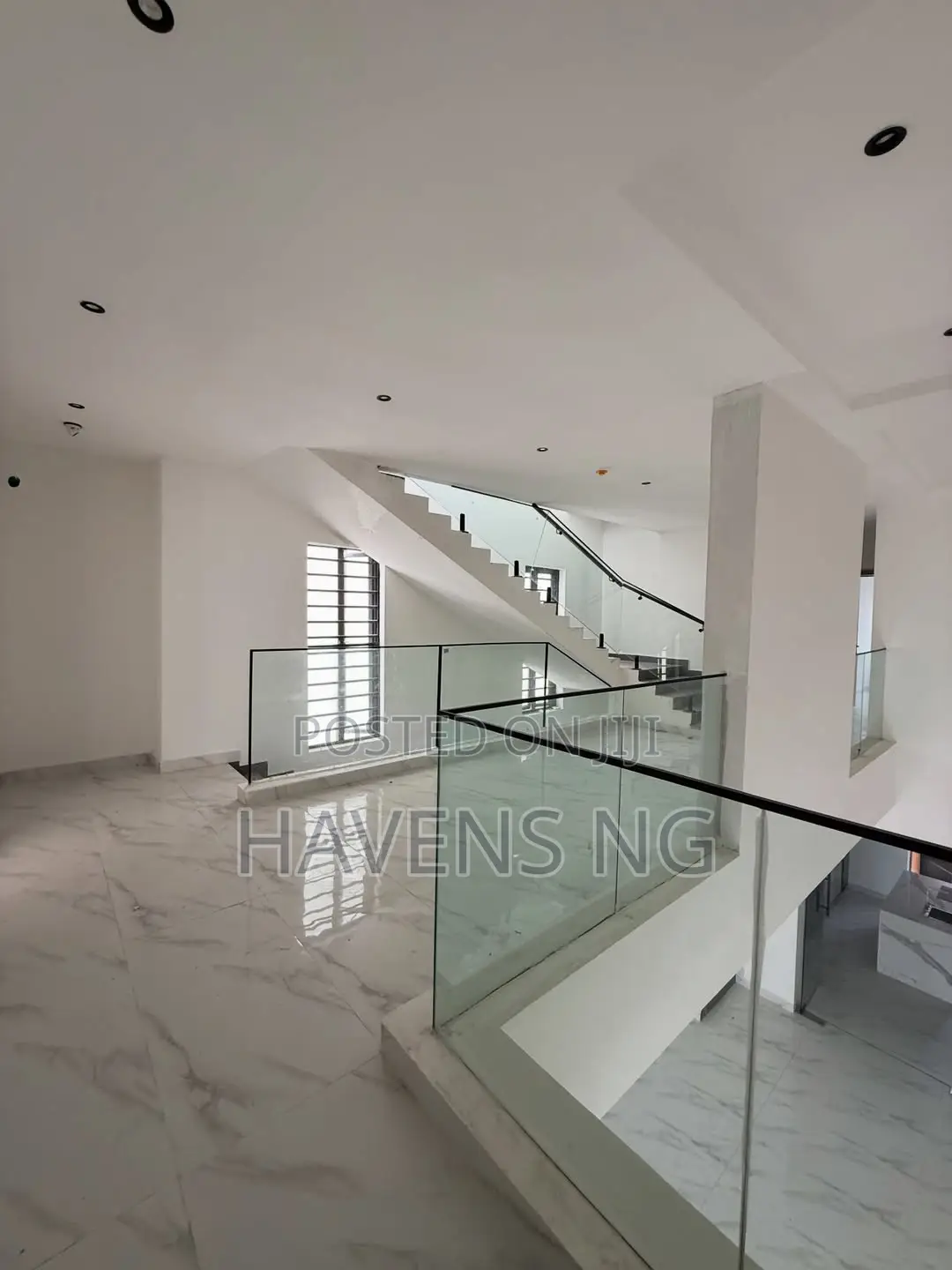 4bdrm Duplex in Ikota for sale in Ikota