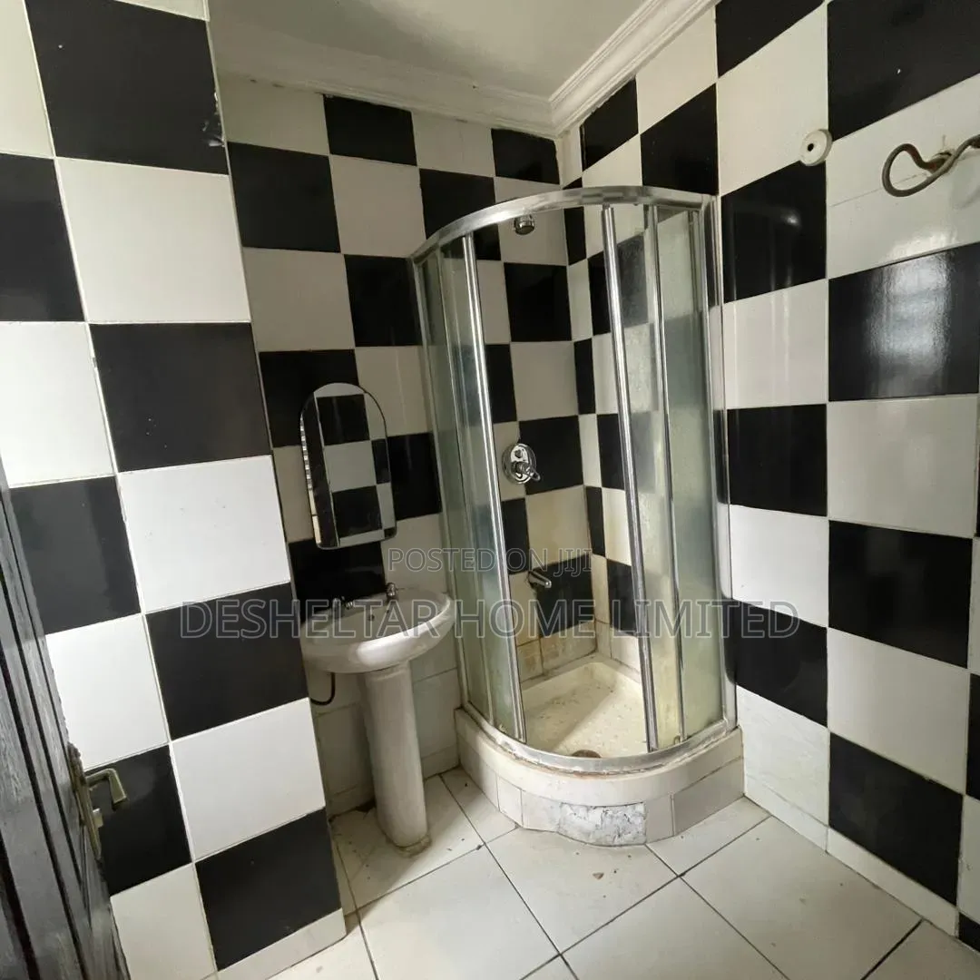 Furnished 3bdrm Apartment in Southern View Estate, Chevron for rent in Chevron