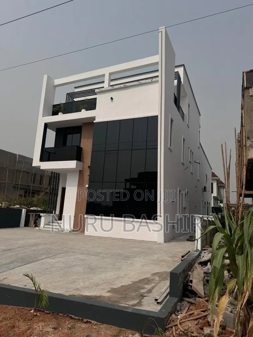 5bdrm Duplex in Lere Adigun Gra, Basorun for sale in Basorun