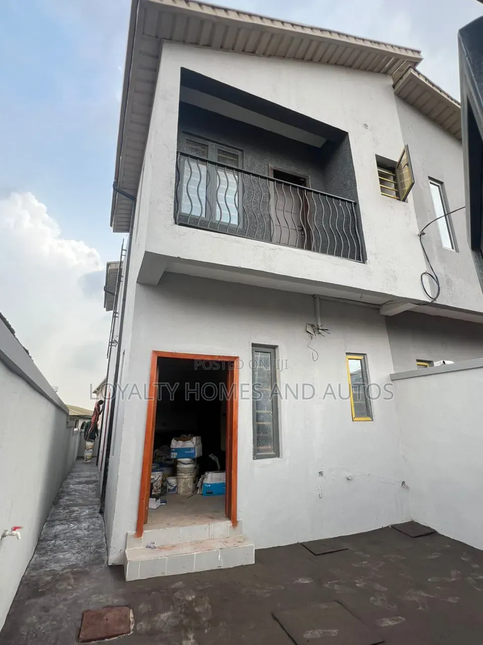 3bdrm Duplex in GRA Phase 1 for sale in GRA Phase 1