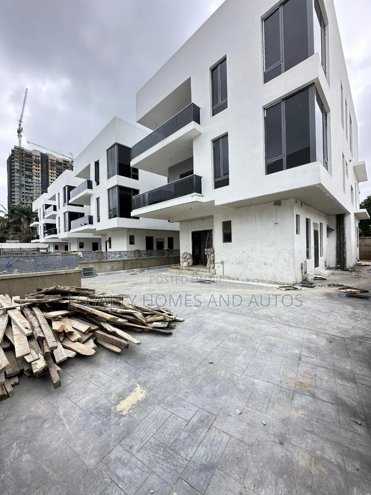 6bdrm Duplex in Bourdillon for sale in Bourdillon