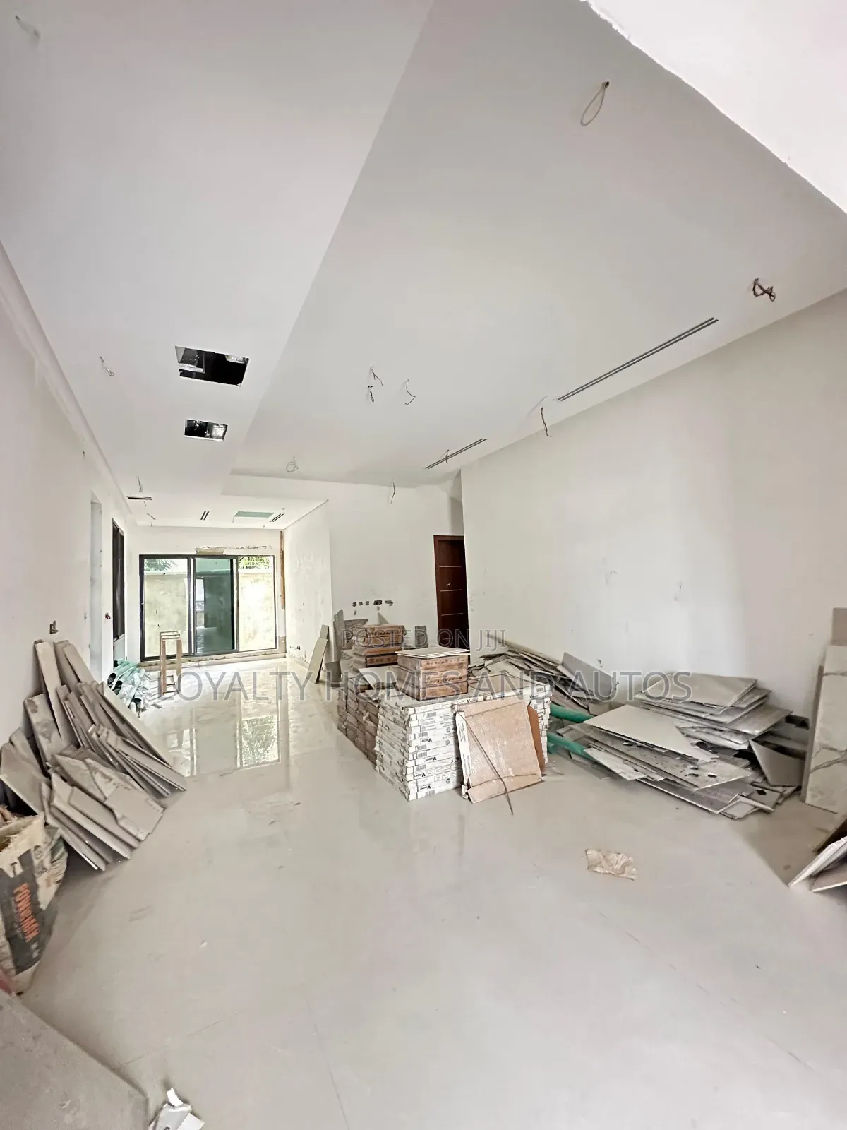 6bdrm Duplex in Bourdillon for sale in Bourdillon