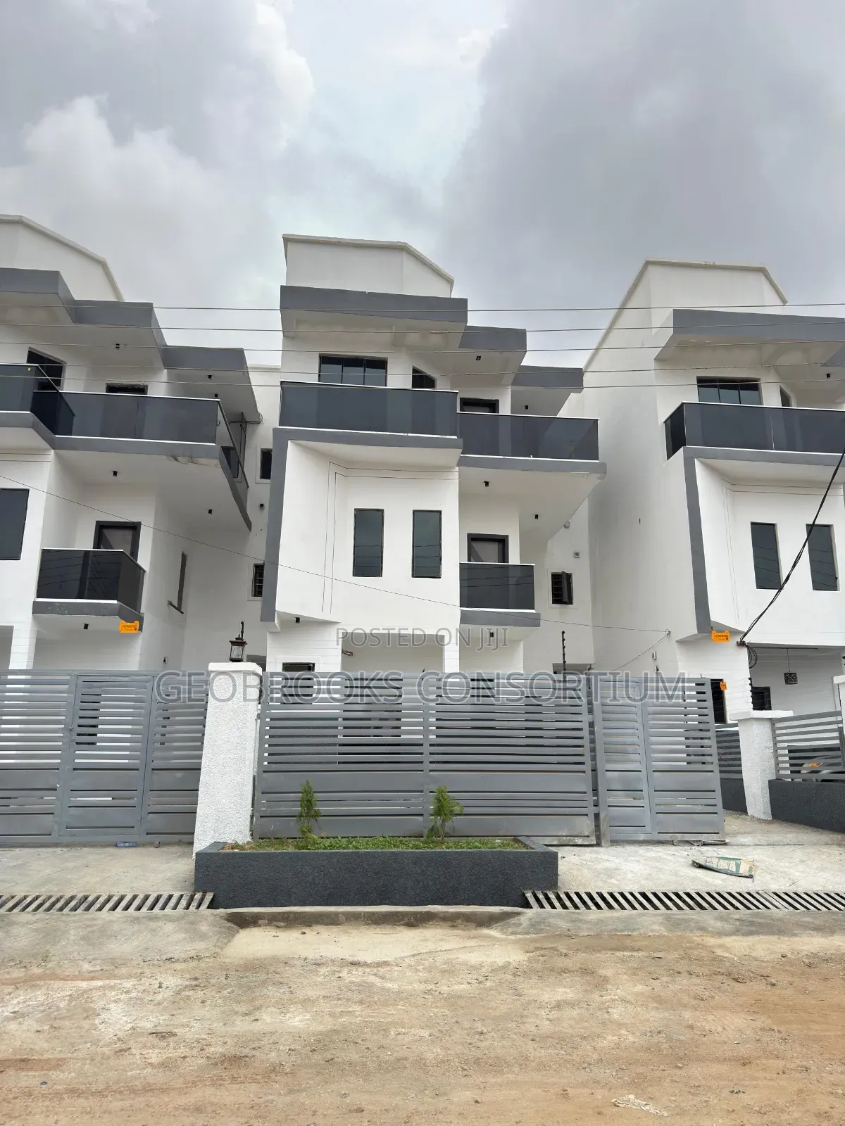 5bdrm Penthouse in Carlton Gate Estate., Akobo for sale in Akobo