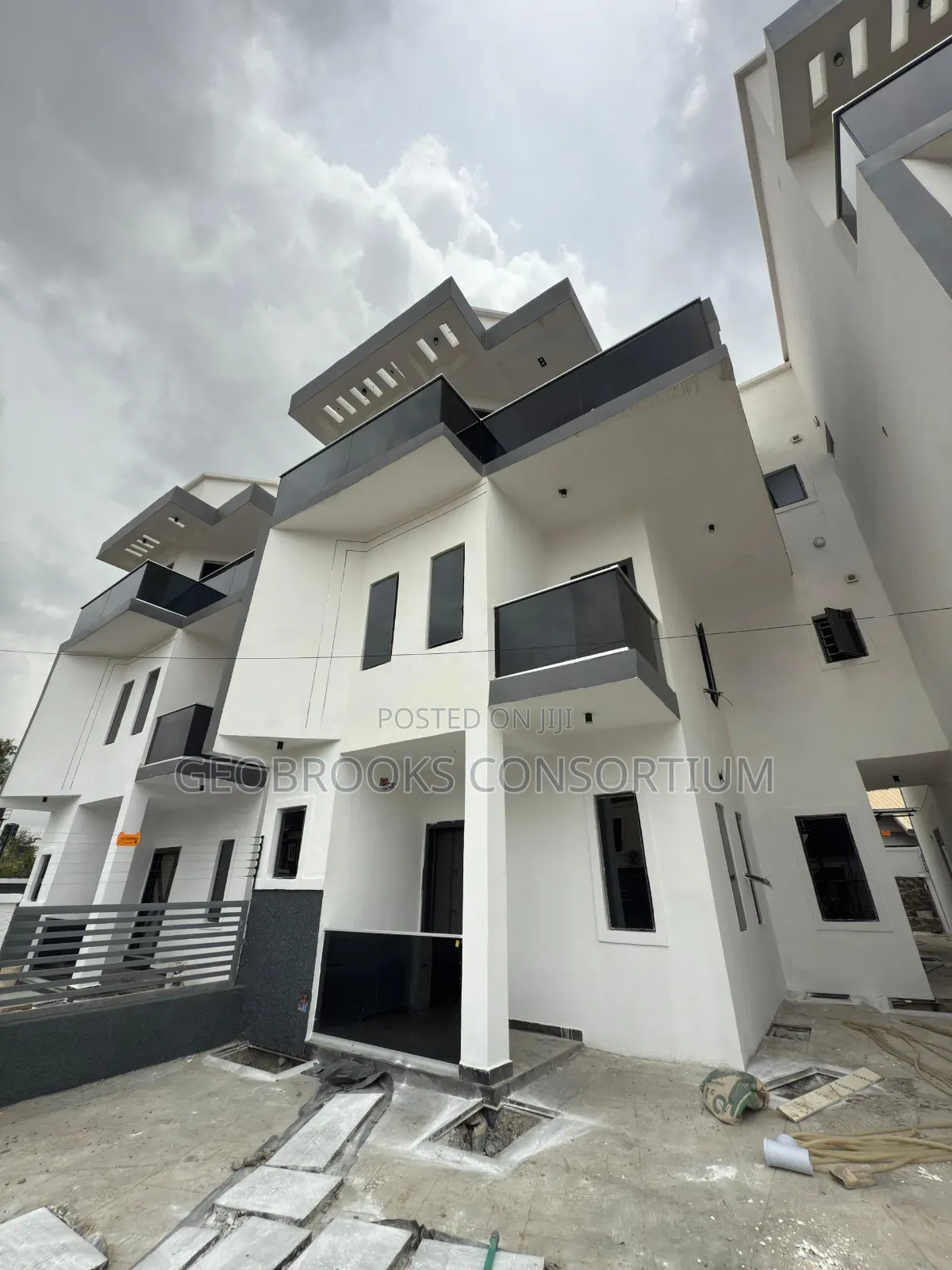 5bdrm Penthouse in Carlton Gate Estate., Akobo for sale in Akobo