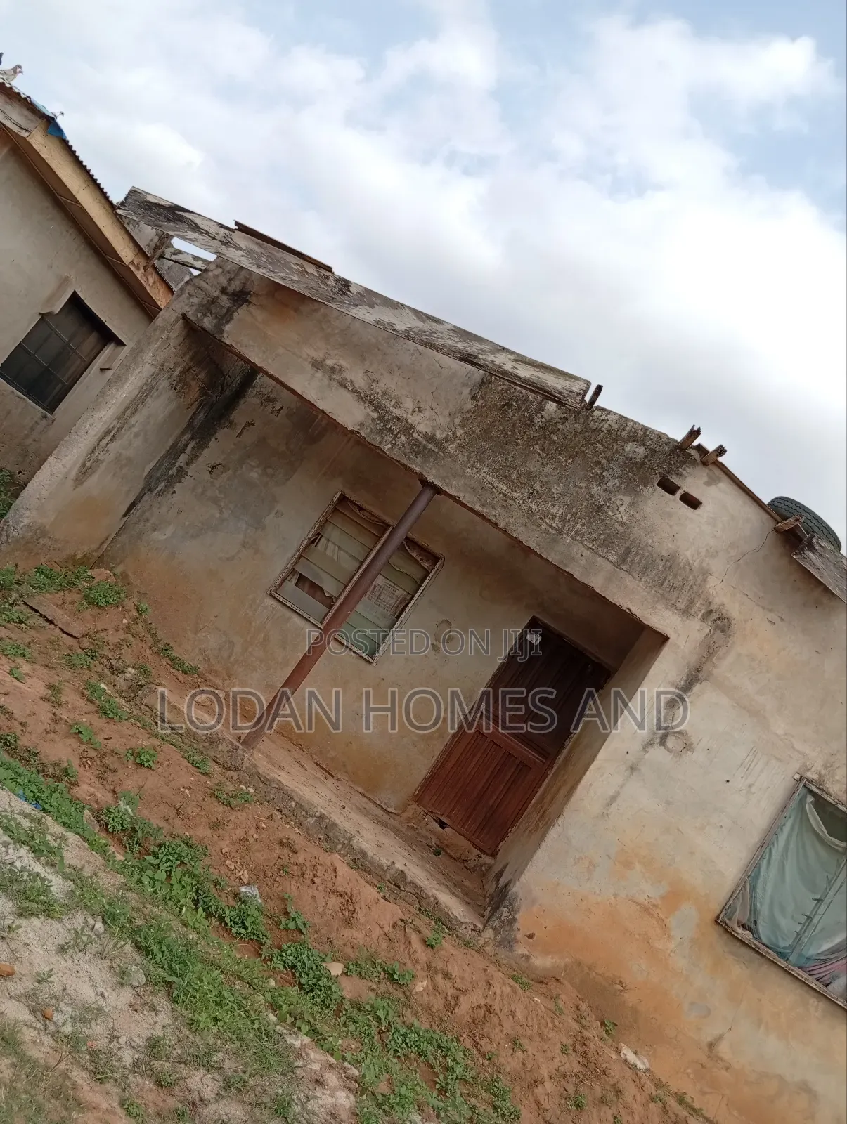 An Uncompleted Building for Sale in Ayobo,Lagos in Iyana Isolo