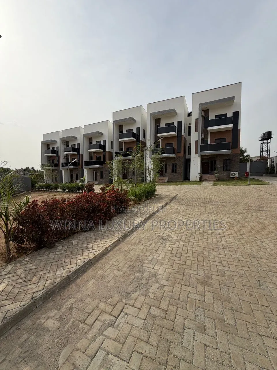 4bdrm Townhouse/Terrace in Lifecamp for sale in Life Camp