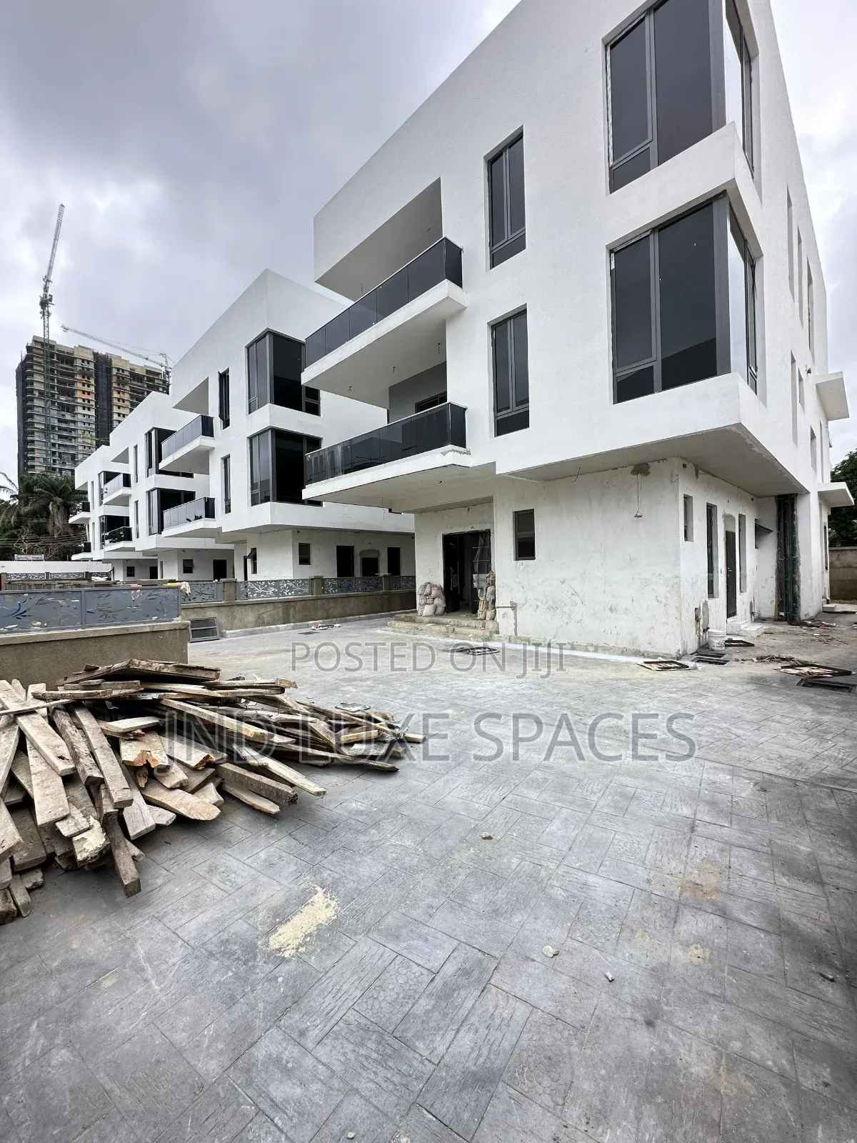 6bdrm Duplex in Bourdillon for sale in Bourdillon
