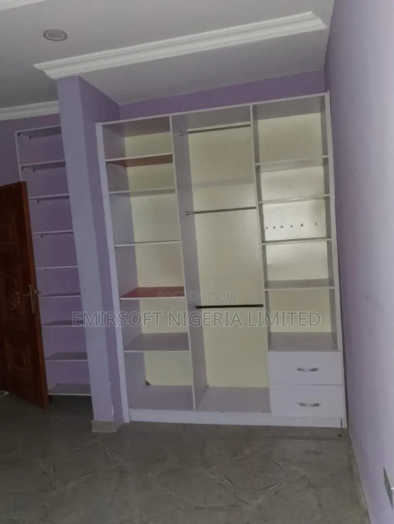 4bdrm Bungalow in Teslim Jimoh Street,, Jericho for sale in Jericho