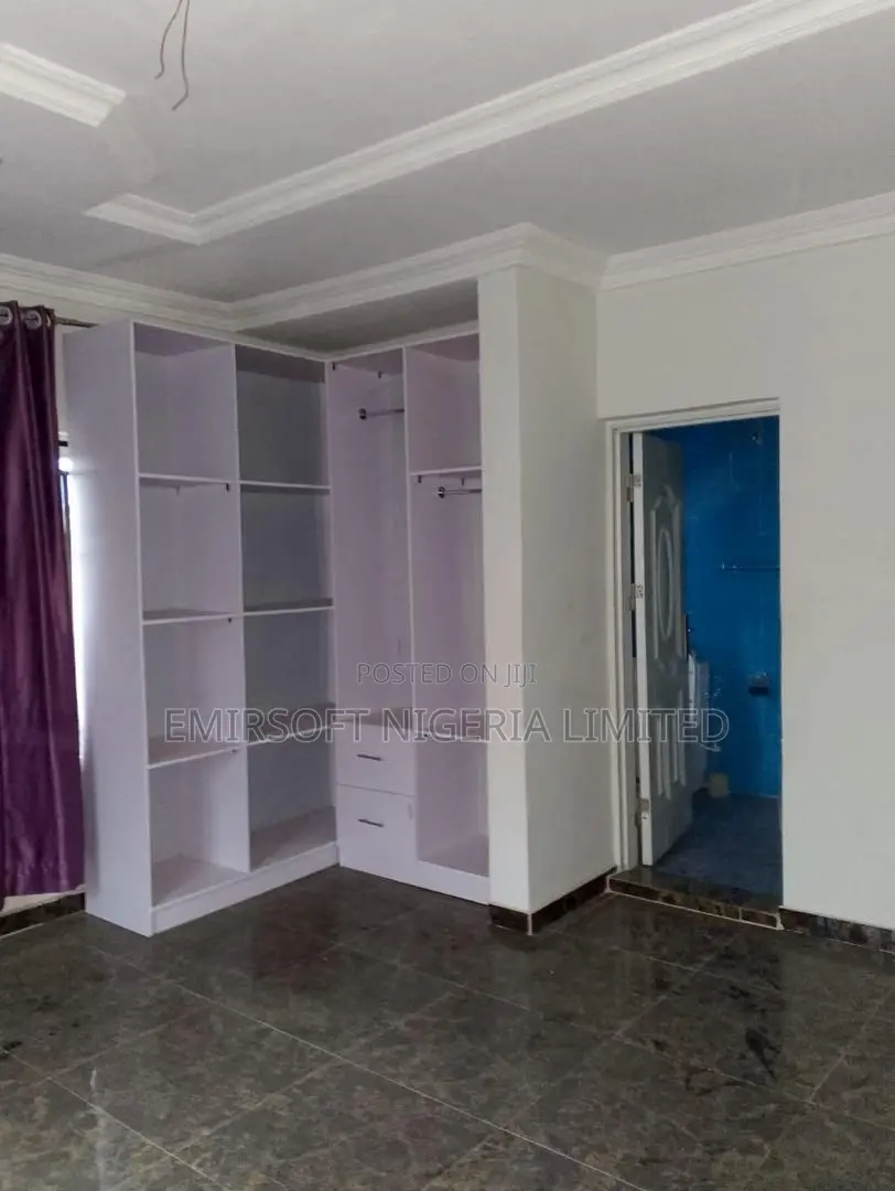 4bdrm Bungalow in Teslim Jimoh Street,, Jericho for sale in Jericho