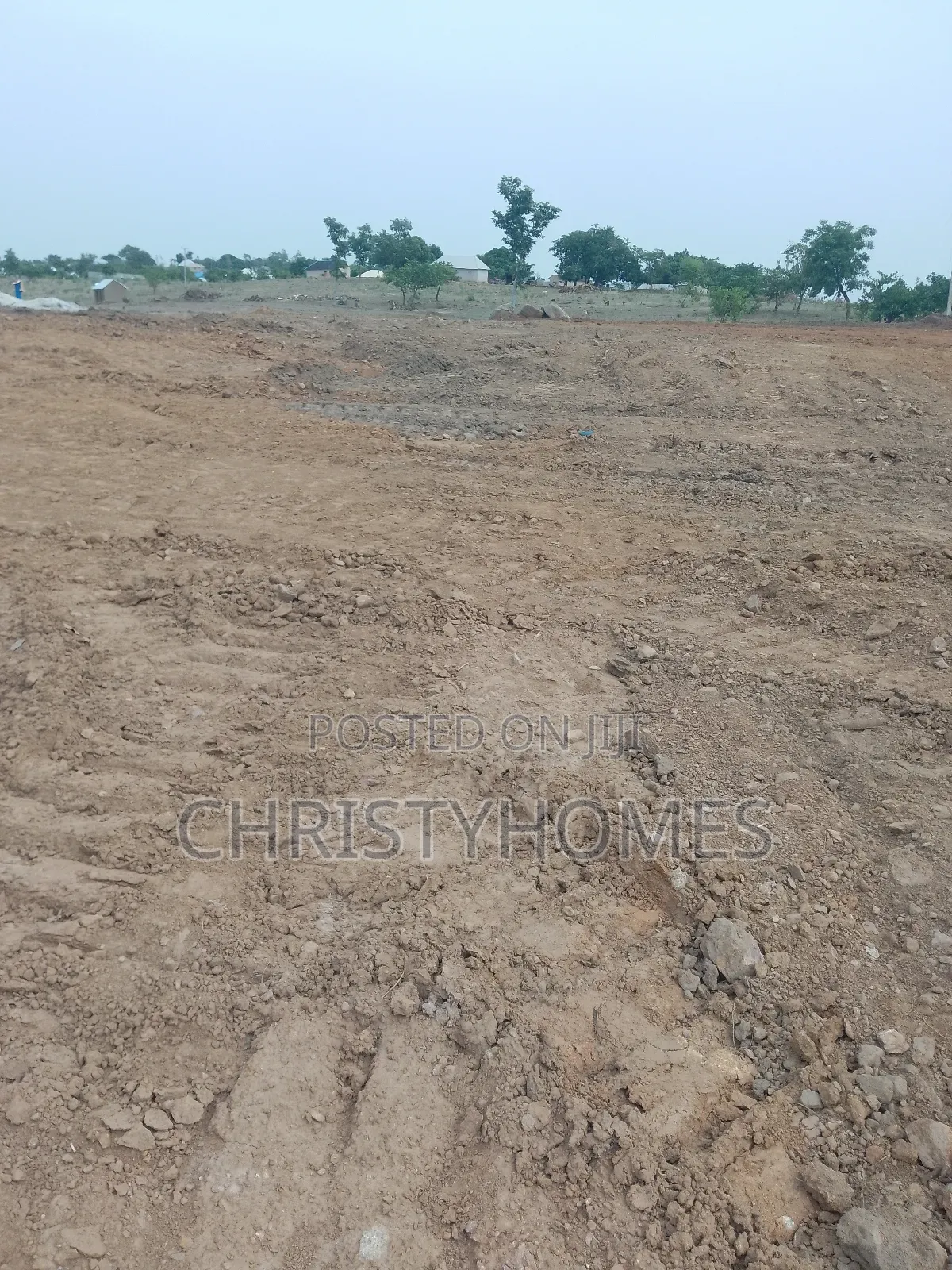 C of O Land on a Hurt Sale in Ketti