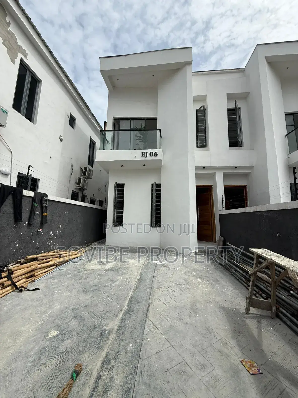 Furnished 4bdrm Duplex in Lekki for sale in Lekki Phase 1