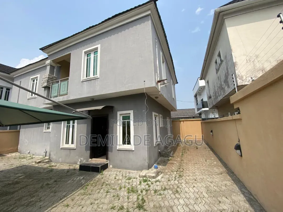 4bdrm Duplex in Thomas Estate for sale in Thomas Estate