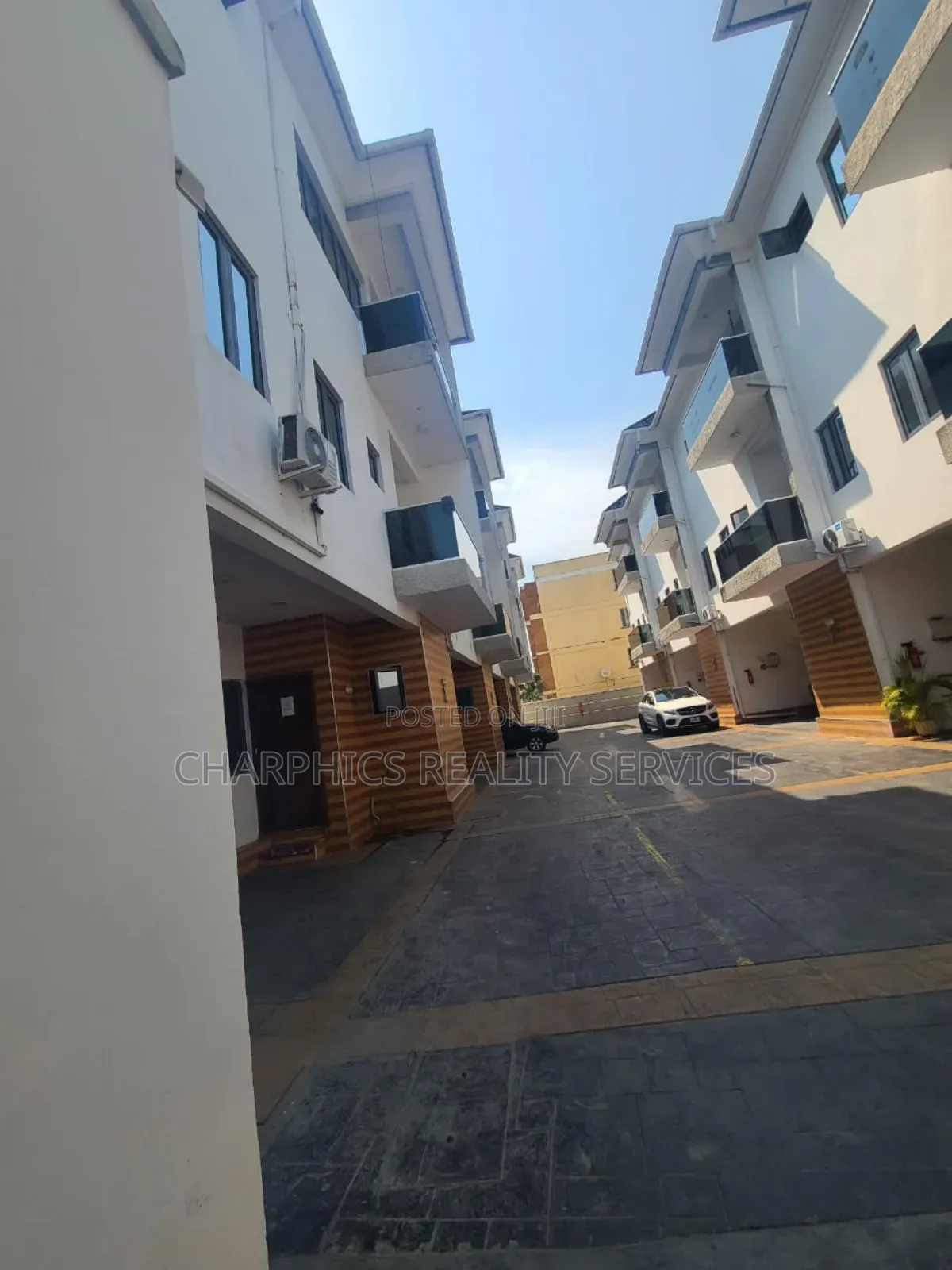 4bdrm Duplex in Ikate for rent in Ikate