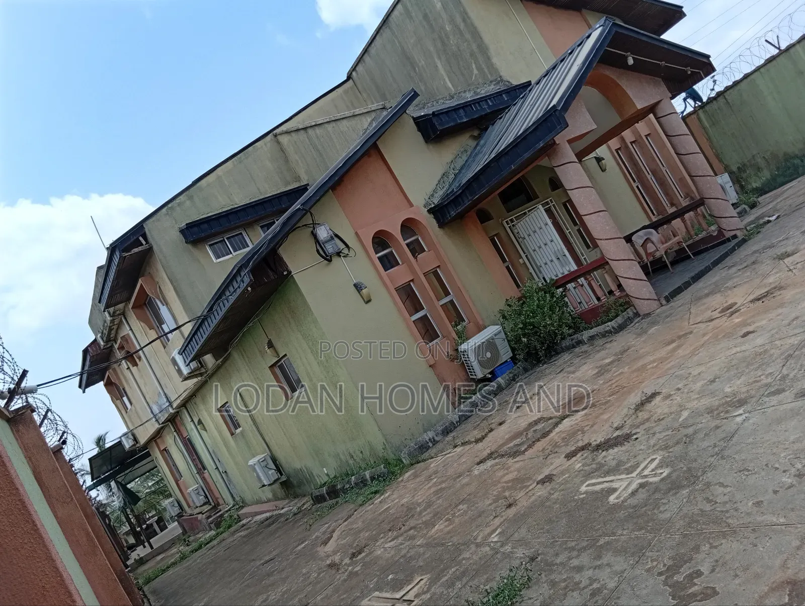 Furnished 8bdrm Duplex in Ayobo for sale in Ayobo