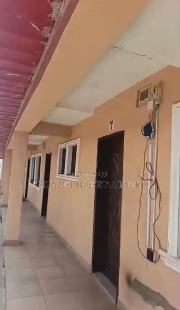13bdrm Apartment in Ajibode for sale in Ajibode