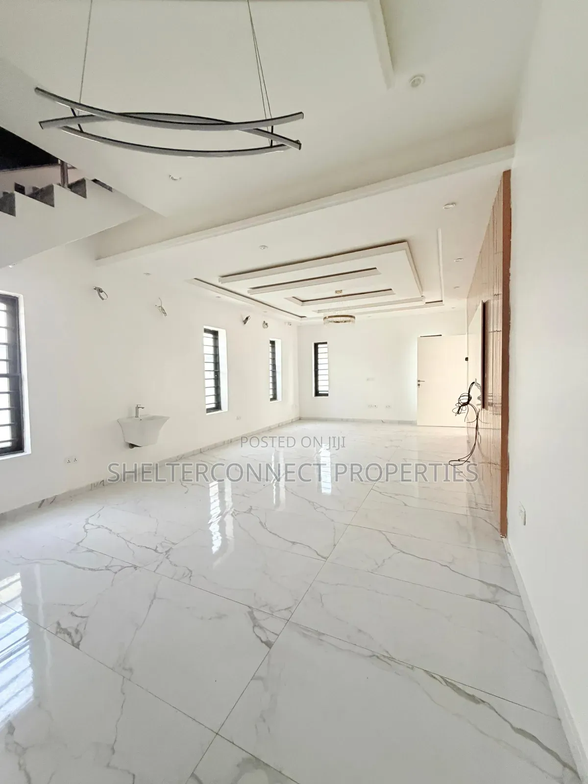 5bdrm Duplex in Isheri North for sale in Isheri North