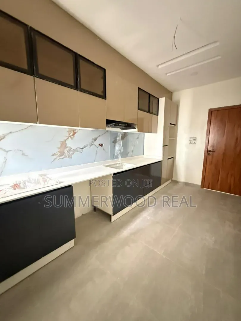 1bdrm Block of Flats in Abraham Adesanya Estate for sale in Abraham Adesanya Estate