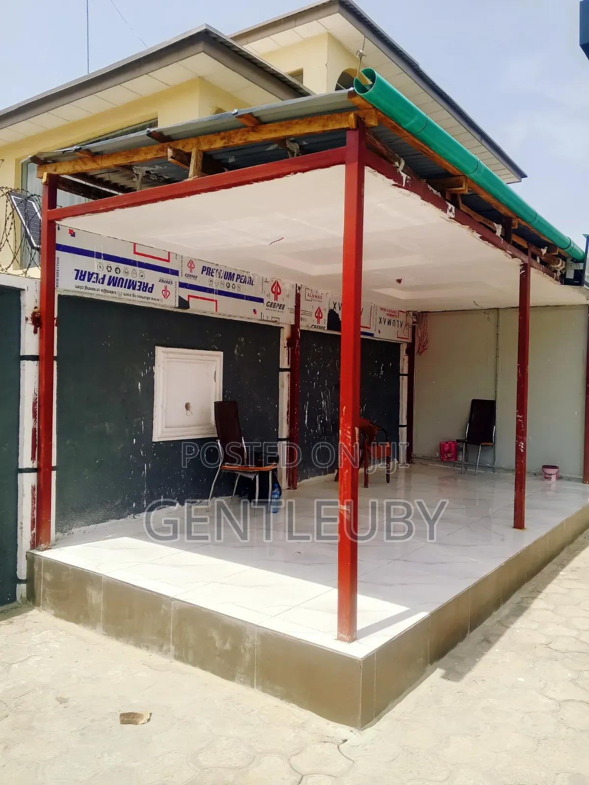Outdoor Shop Space for Rent, Lekki Ph1 in Lekki Phase 1