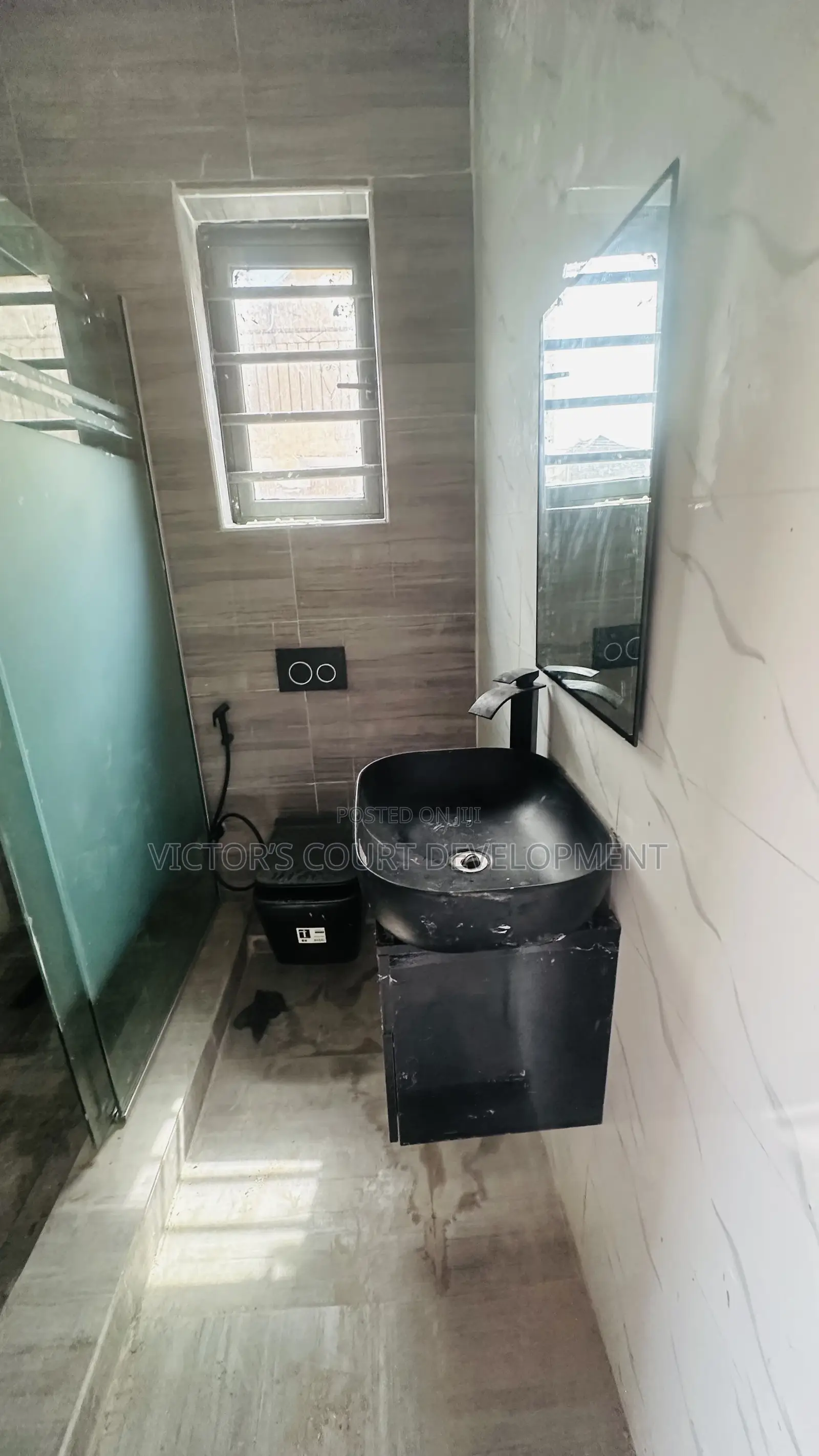 2bdrm Apartment in Fatiu Ade, Yaba for rent in Yaba