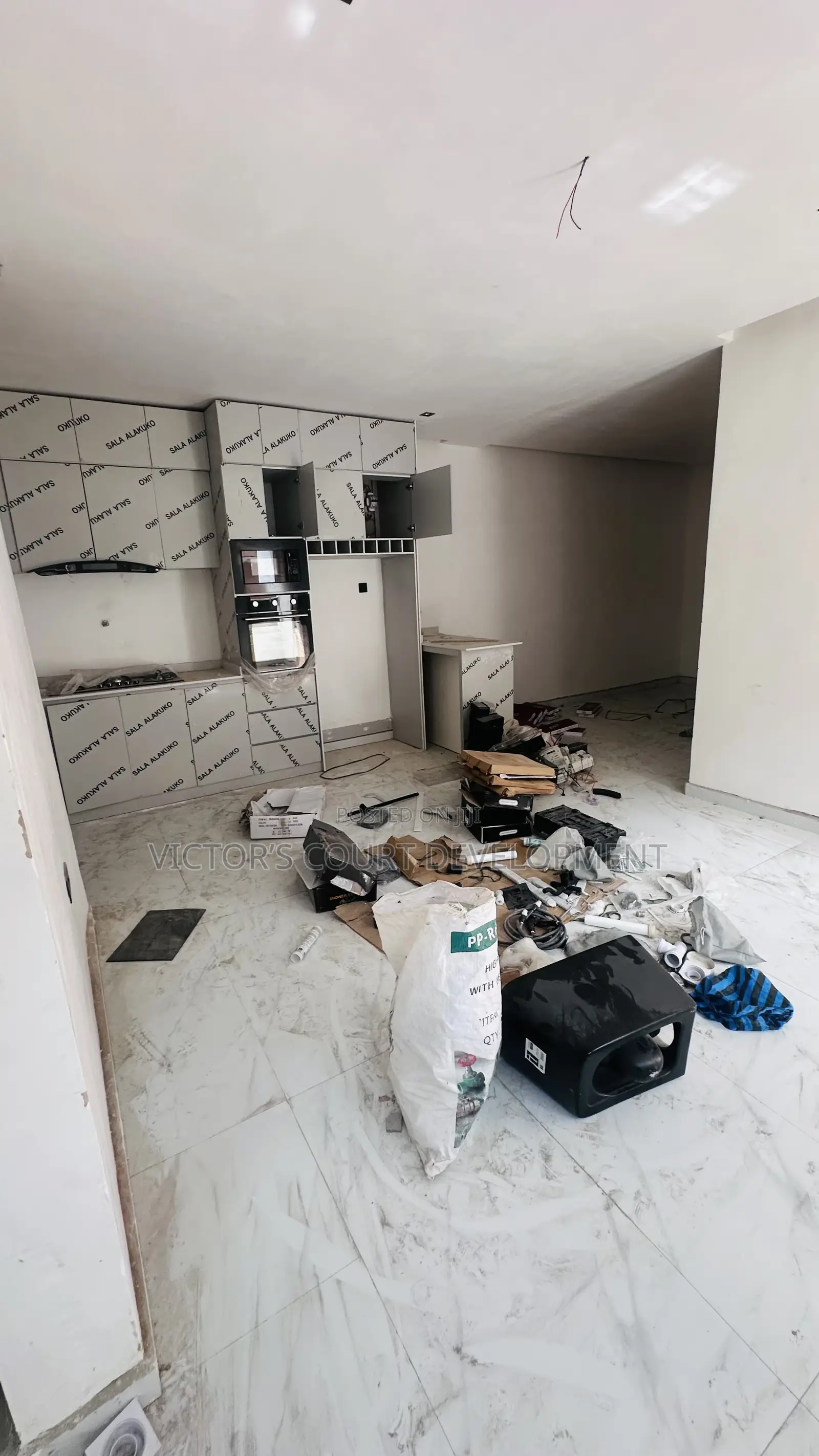2bdrm Apartment in Fatiu Ade, Yaba for rent in Yaba
