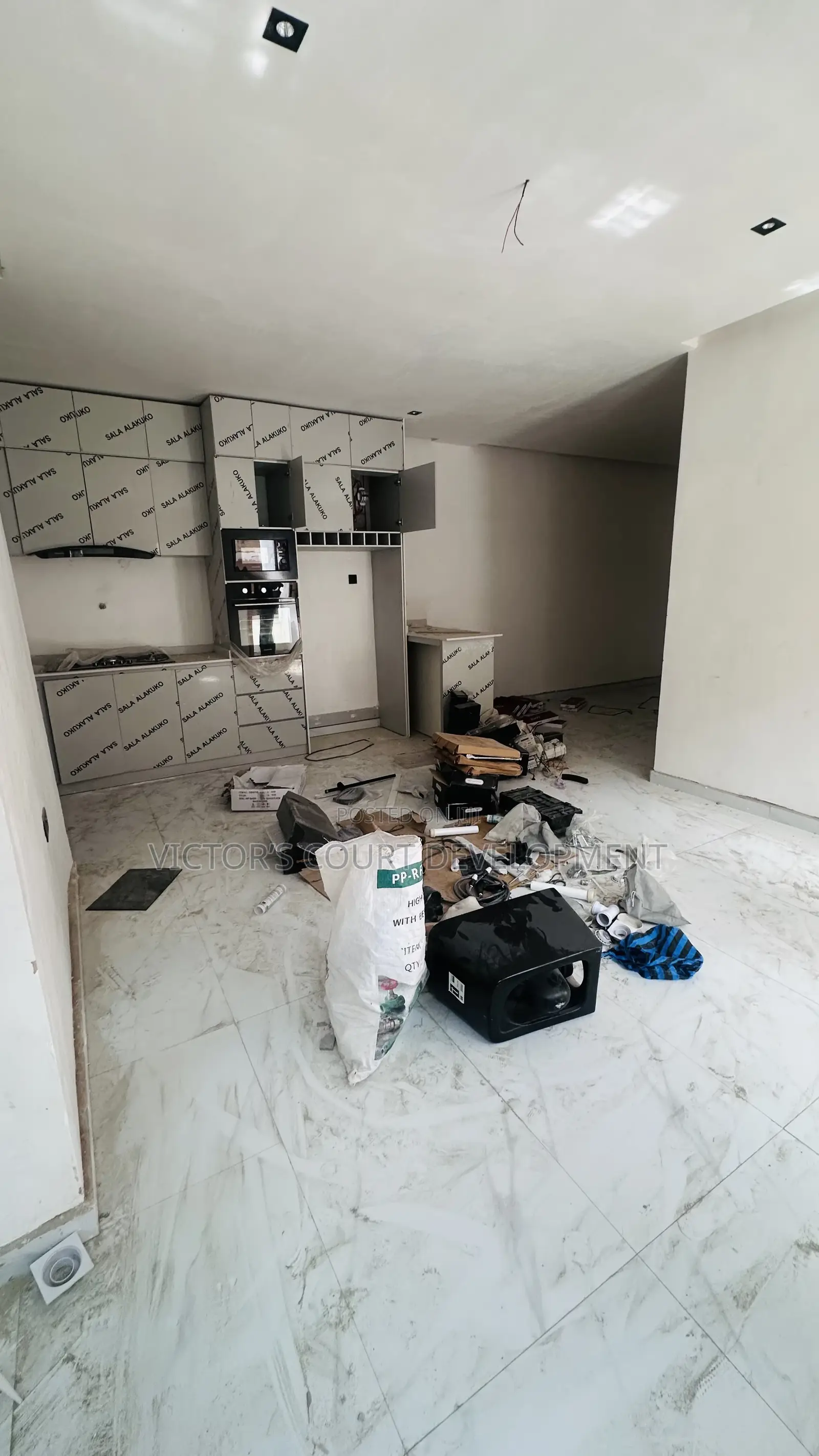 2bdrm Apartment in Fatiu Ade, Yaba for rent in Yaba