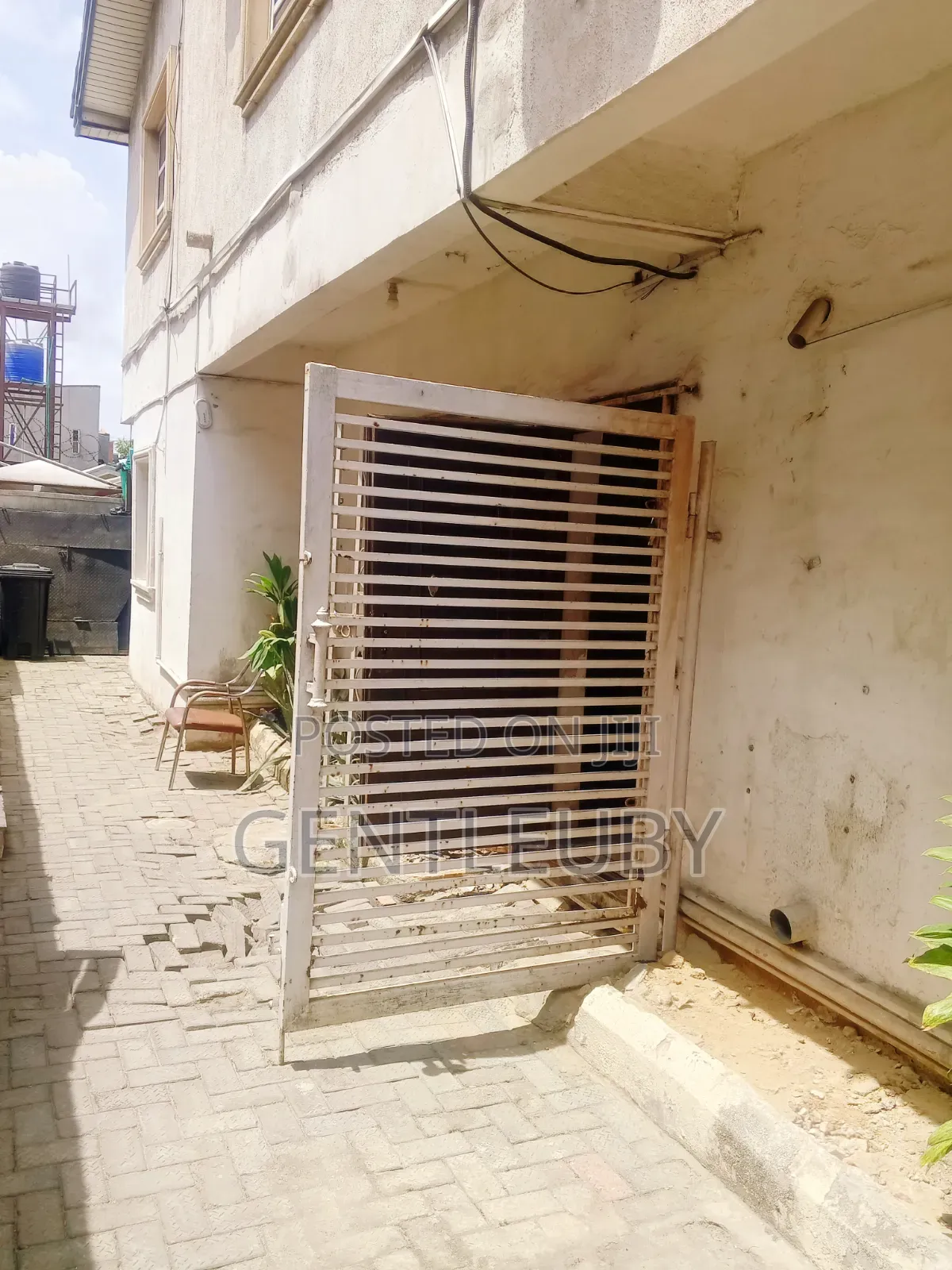 Shop / Office Space for Rent,Lekki Ph 1 in Lekki Phase 1