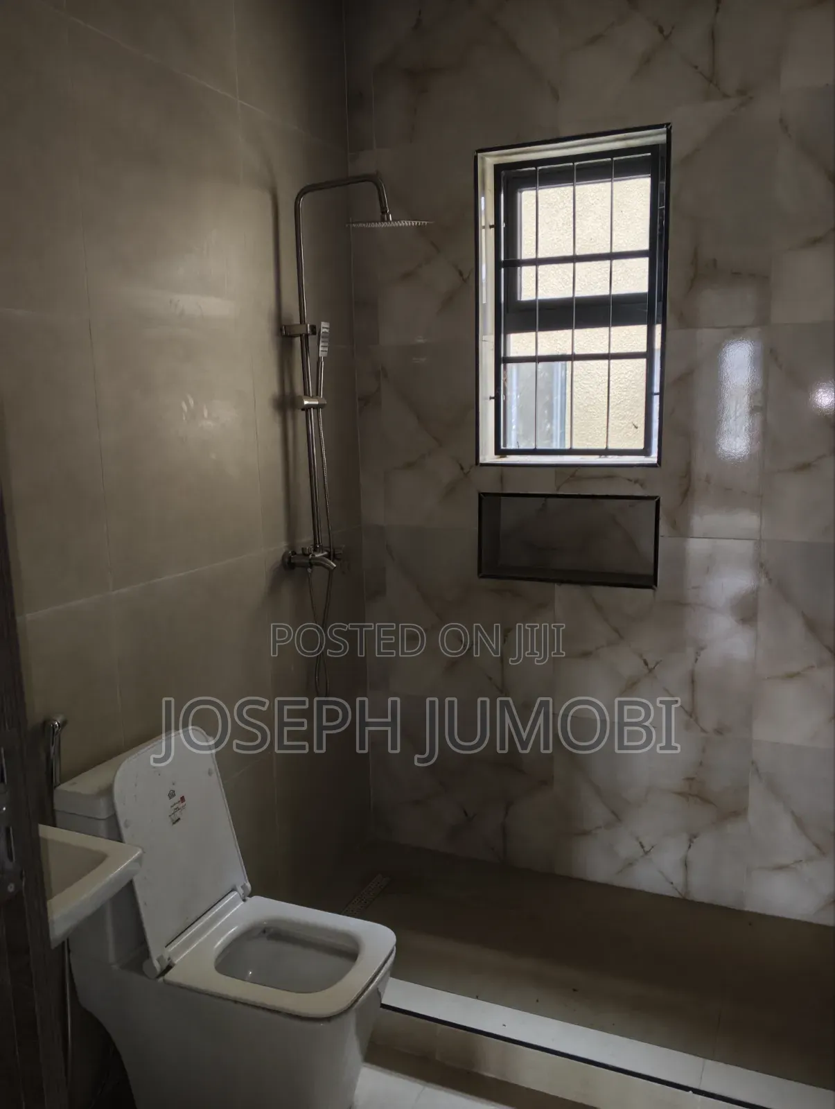 5bdrm Duplex in Hart Court, Jahi for sale in Jahi