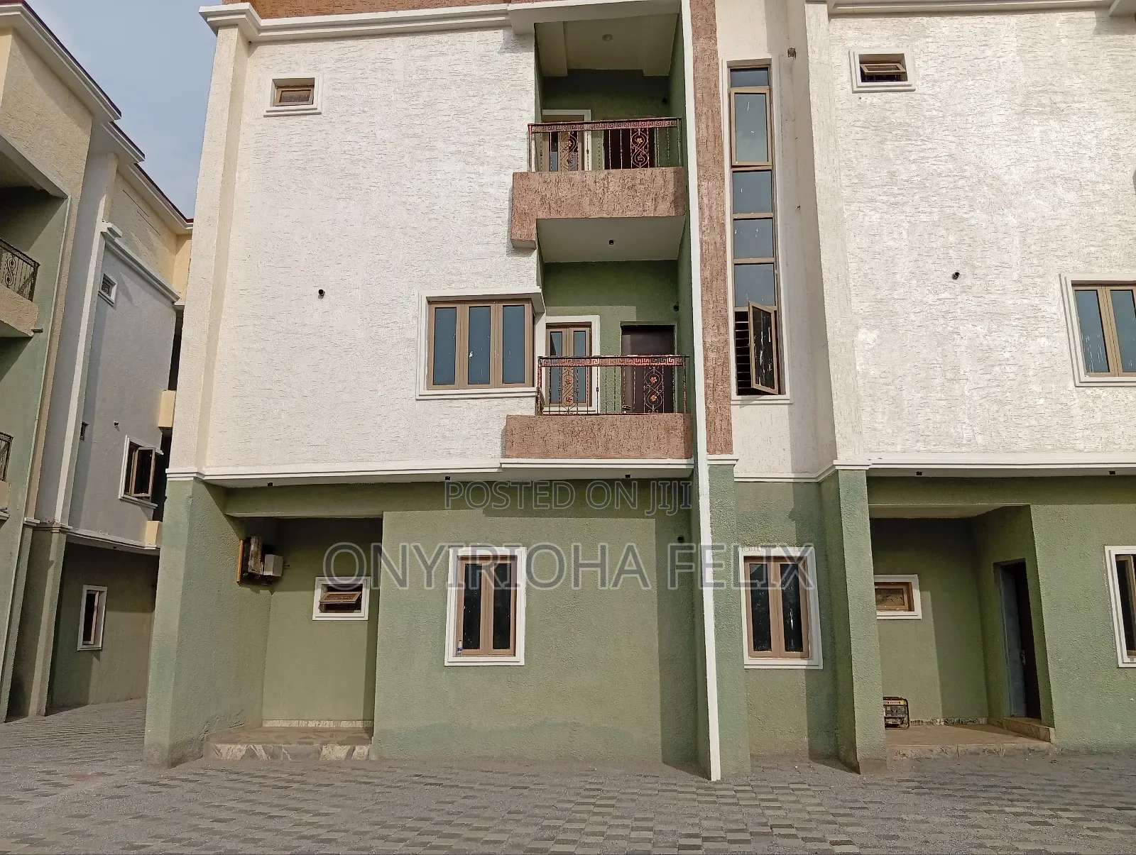 4bdrm Townhouse / Terrace in Gwarinpa Main, Life Camp for rent in Life Camp