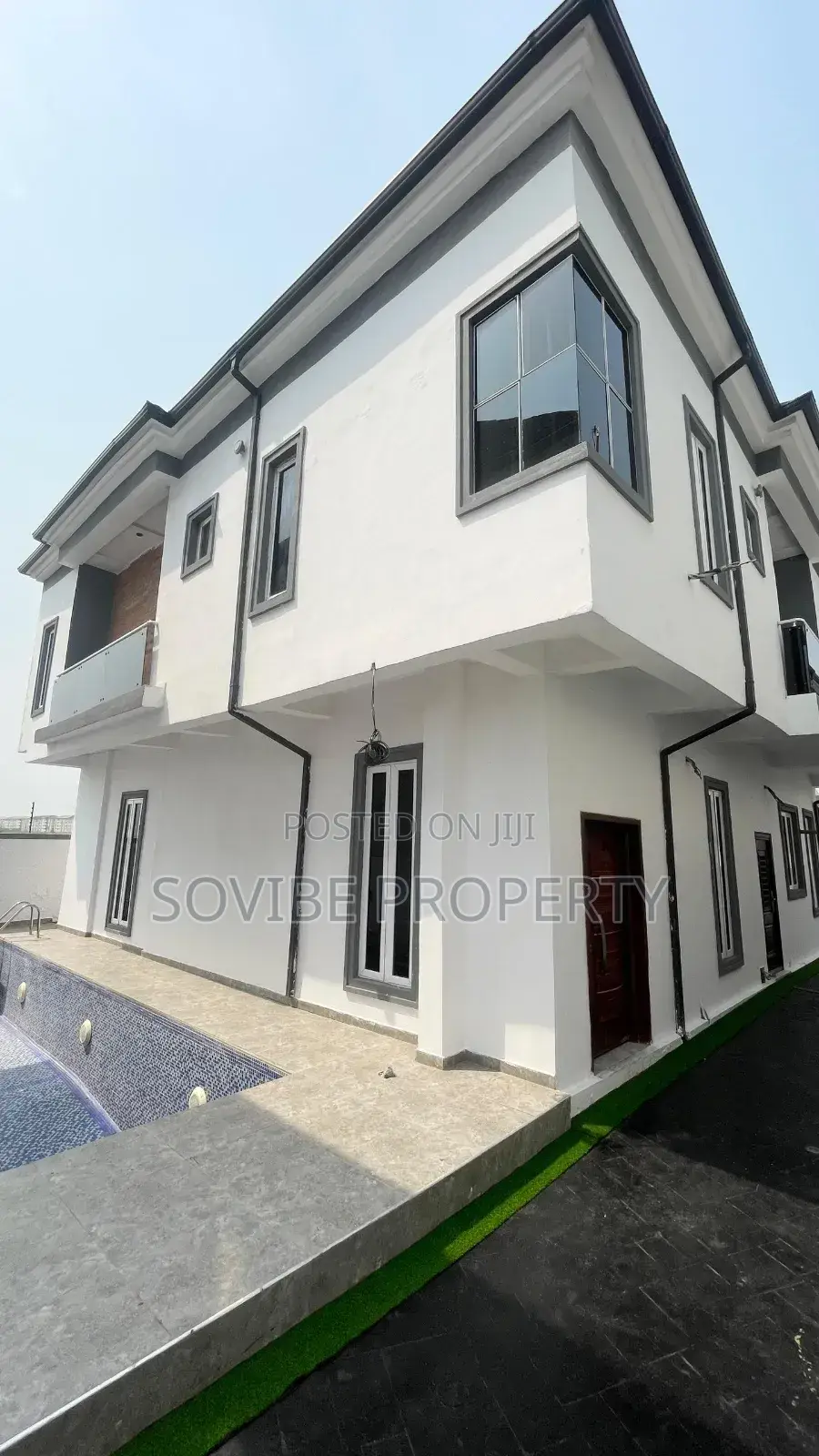 Furnished 5bdrm Duplex in Chevron for sale in Chevron