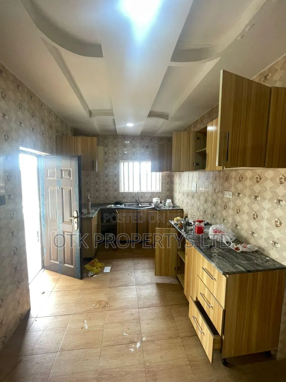 3bdrm Block of Flats in Jabi By Ukraine for rent in Jabi