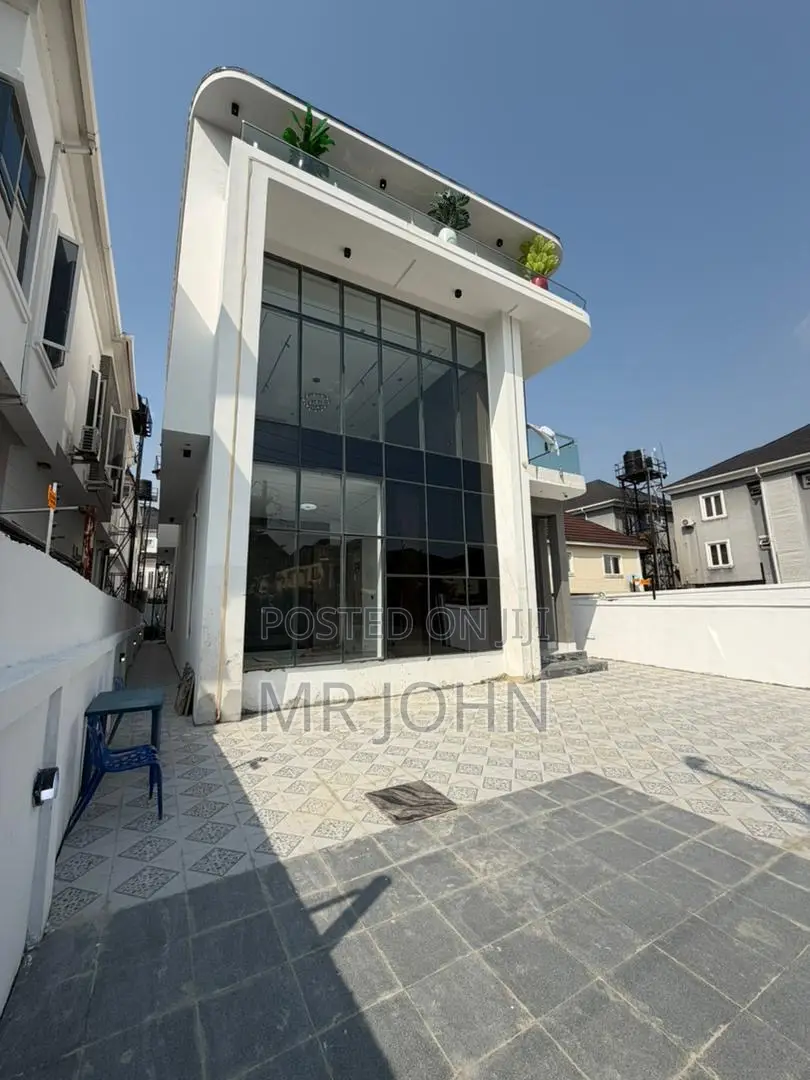 5bdrm House in De Man Pr, Lekki for sale in Lekki