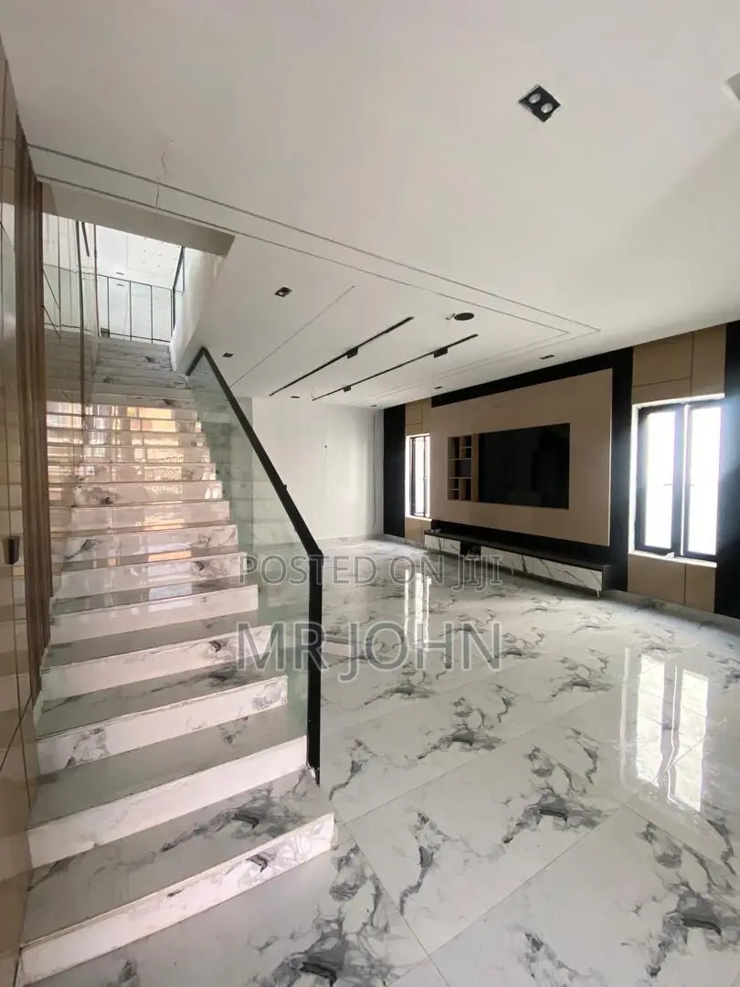 5bdrm House in De Man Pr, Lekki for sale in Lekki