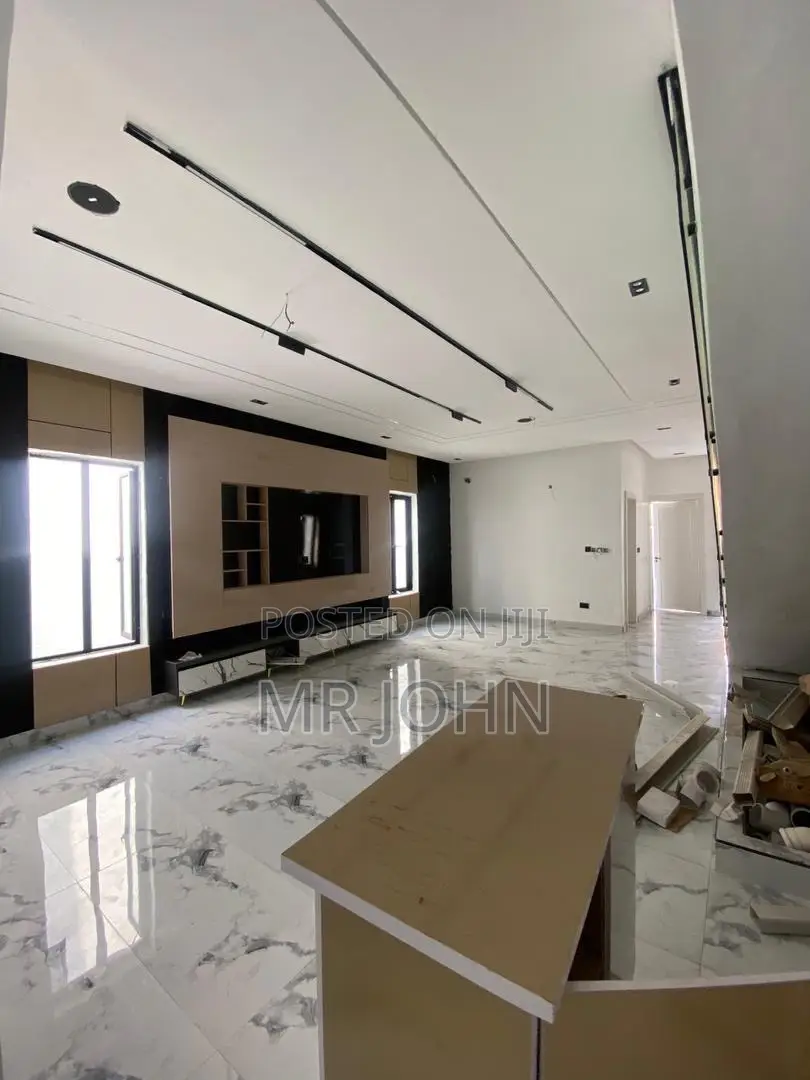 5bdrm House in De Man Pr, Lekki for sale in Lekki