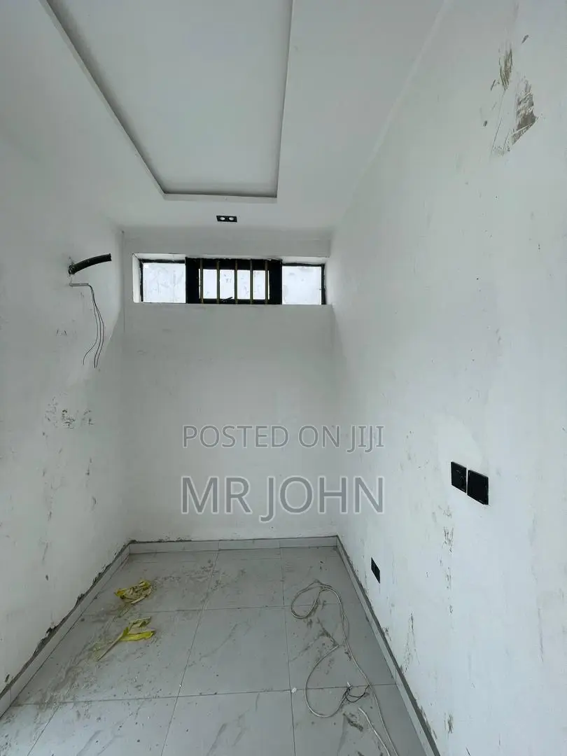 5bdrm House in De Man Pr, Lekki for sale in Lekki