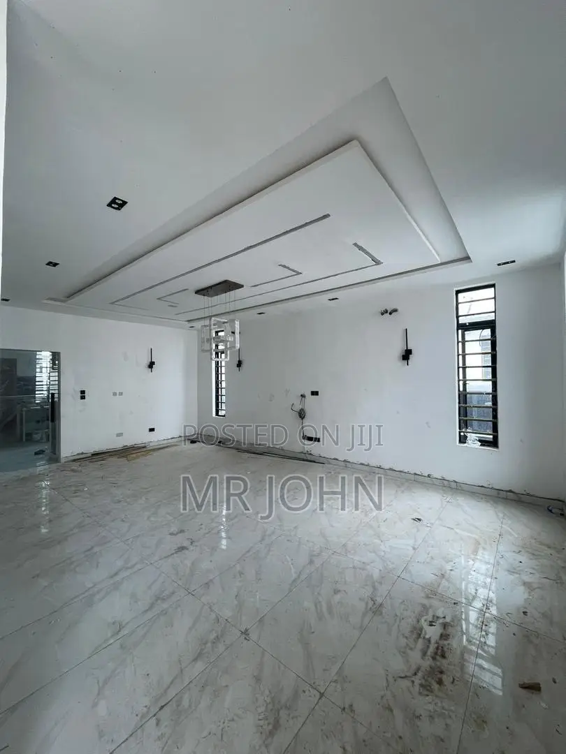 5bdrm House in De Man Pr, Lekki for sale in Lekki