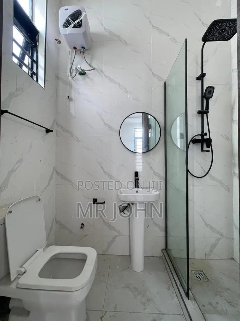 5bdrm House in De Man Pr, Lekki for sale in Lekki