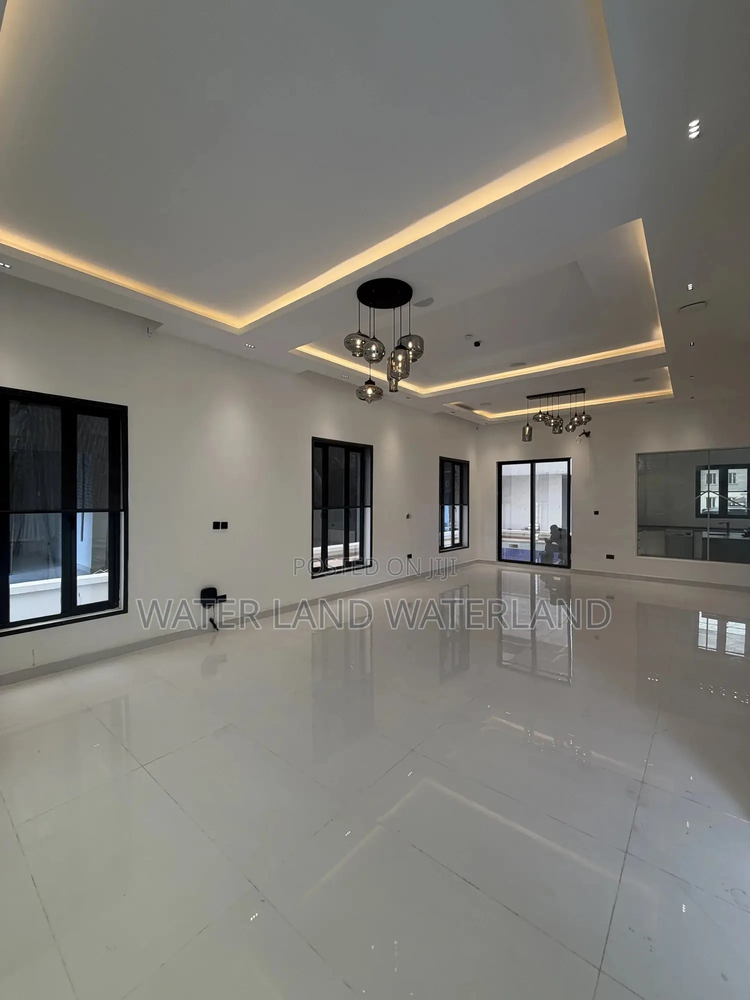 5bdrm Duplex in Pinnock Beach Estate, Ologolo for sale in Ologolo