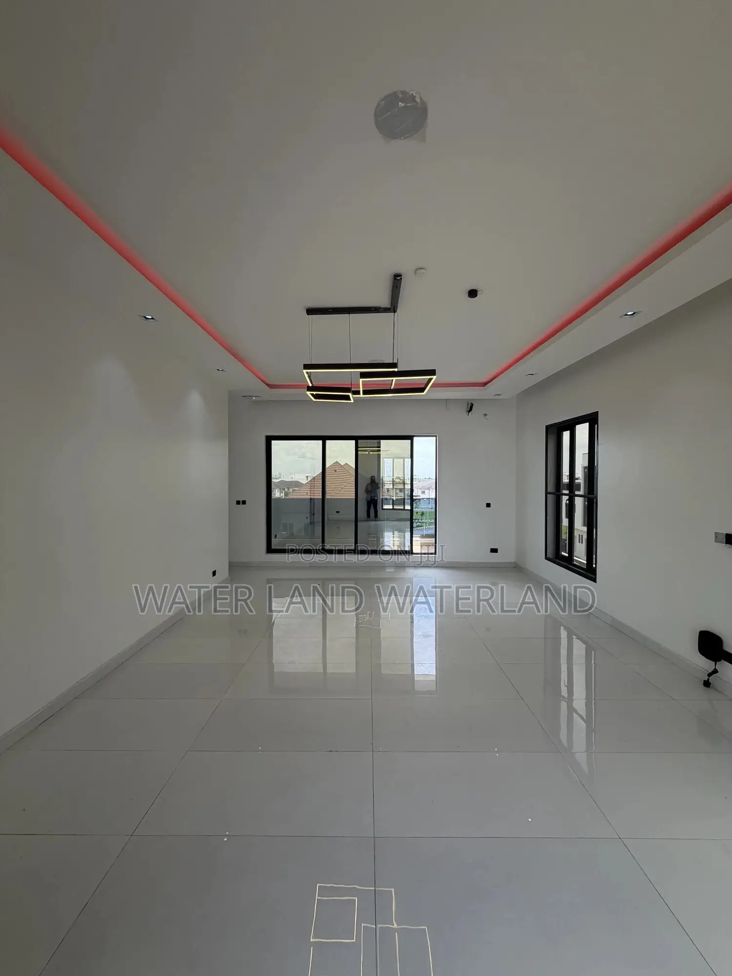 5bdrm Duplex in Pinnock Beach Estate, Ologolo for sale in Ologolo