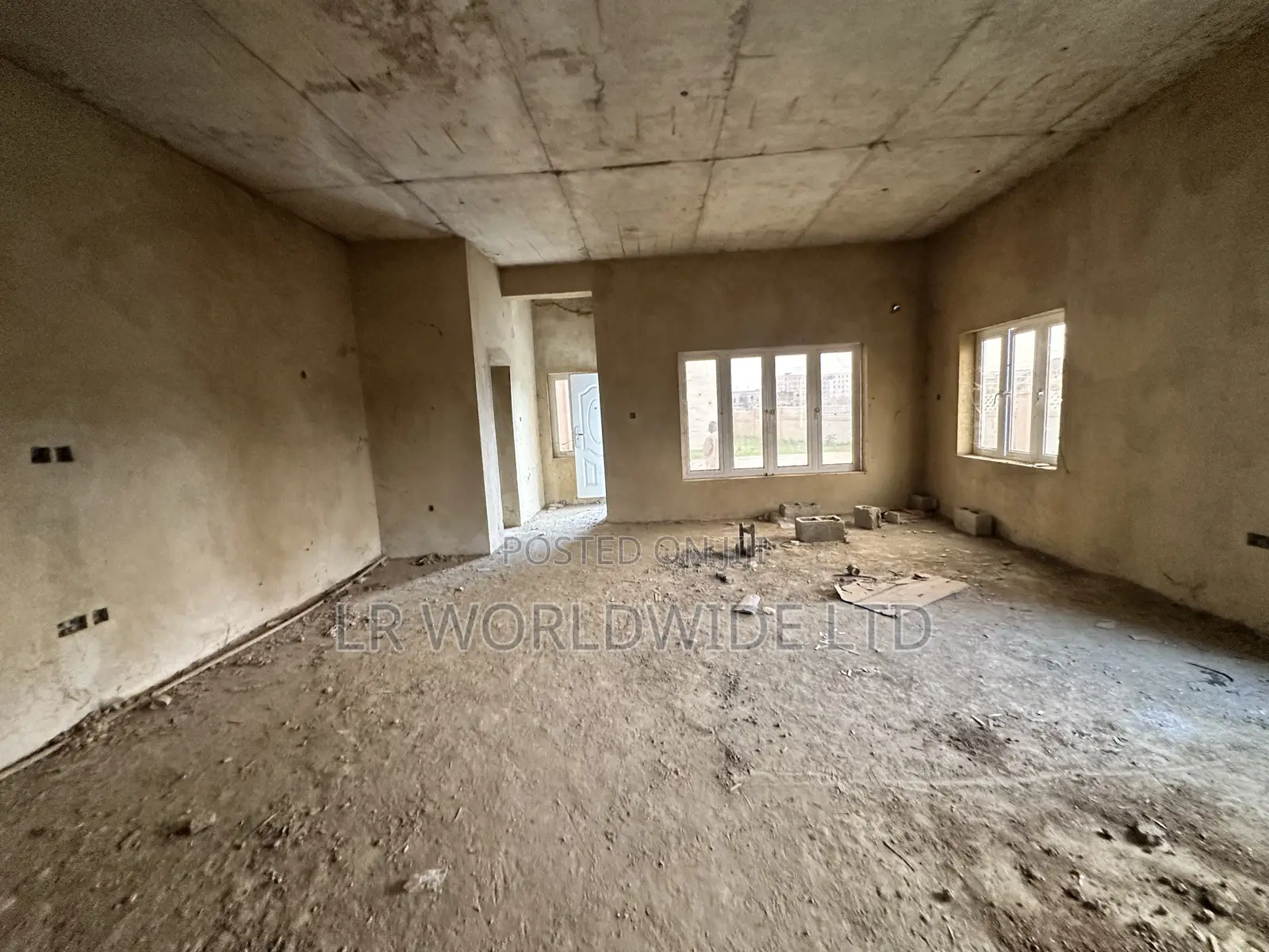 5bdrm Townhouse/Terrace in Jahi for sale in Jahi