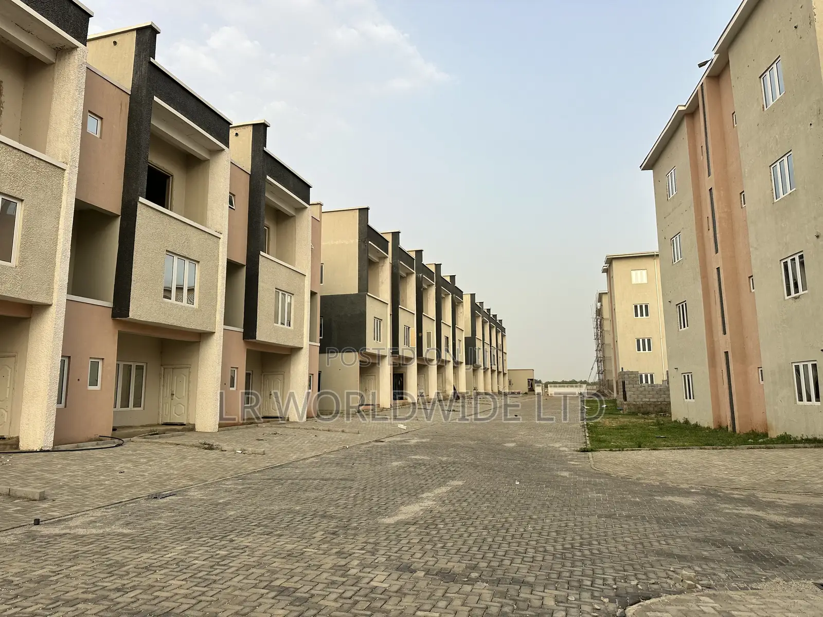 5bdrm Townhouse/Terrace in Jahi for sale in Jahi