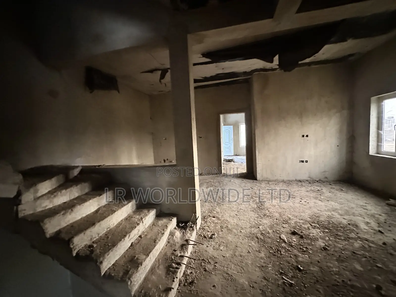 5bdrm Townhouse/Terrace in Jahi for sale in Jahi