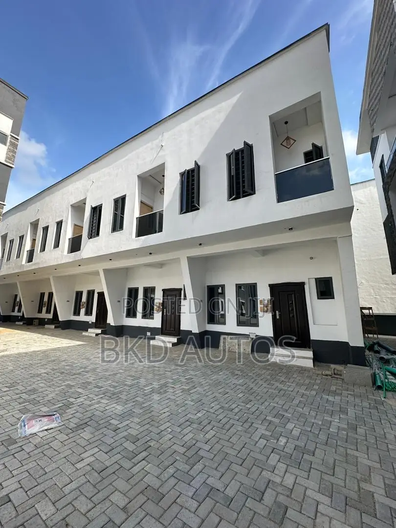 3bdrm Duplex in Ilaje for sale in Ilaje
