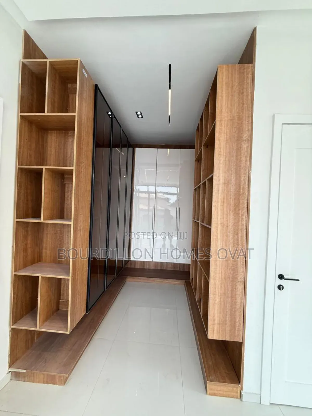 5bdrm Duplex in Peninsula Estate for sale in Peninsula Estate