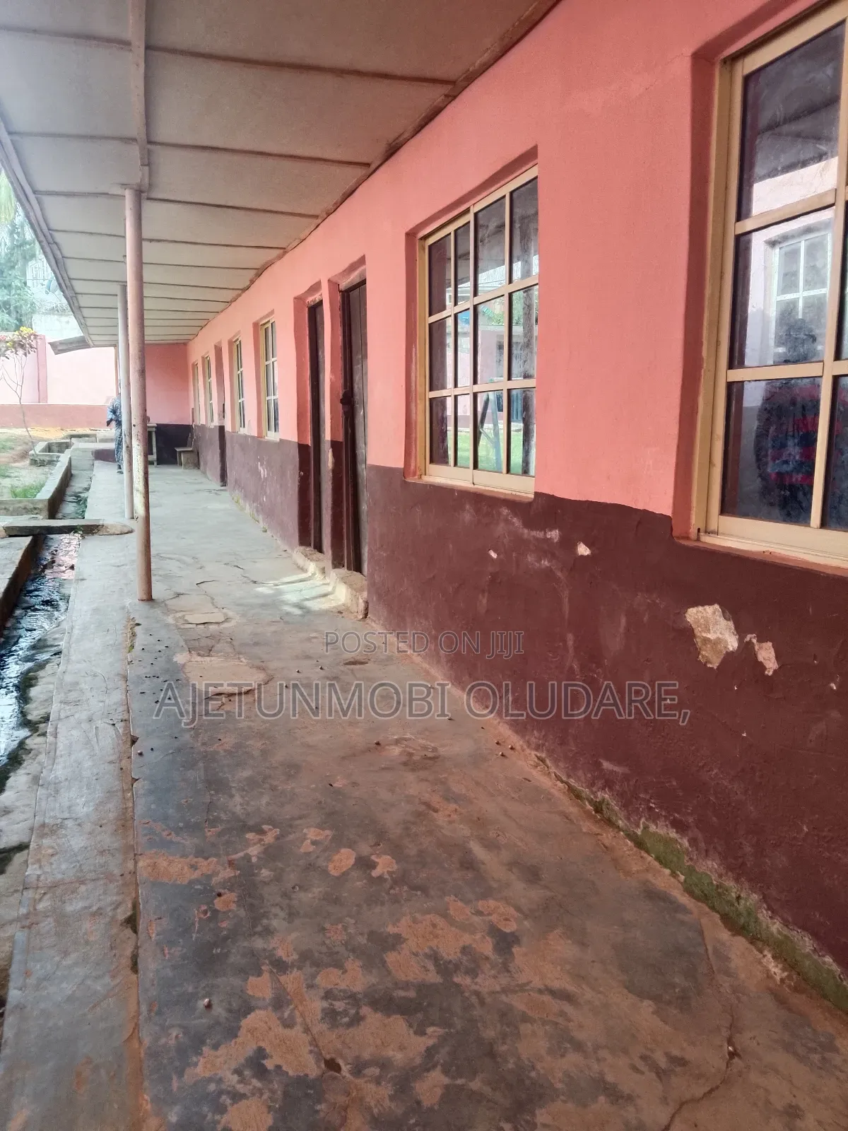 14bdrm Block of Flats in Bank Road Ado Ekiti for sale in Ado Ekiti