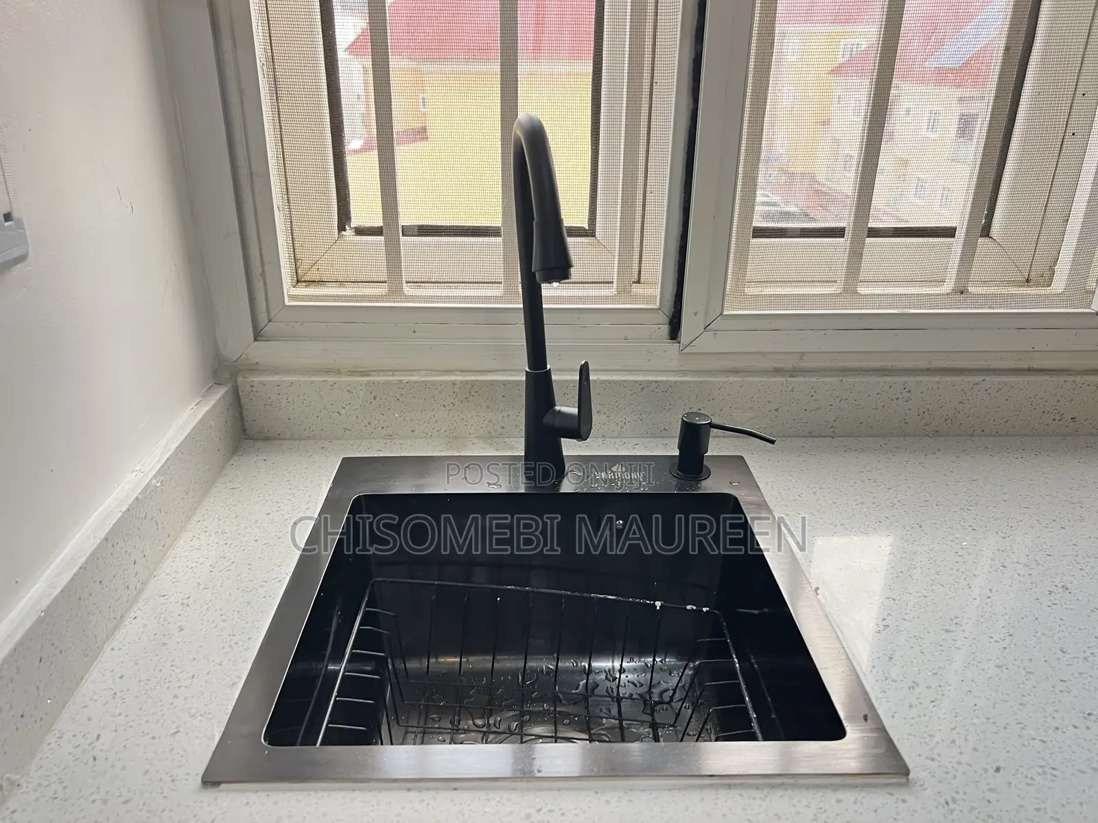 Elegantly Furnished Studio Apartment With a Kitchenette in Wuye