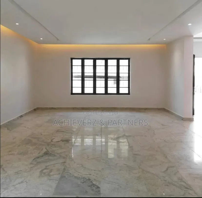5bdrm Duplex in Jahi for sale in Jahi
