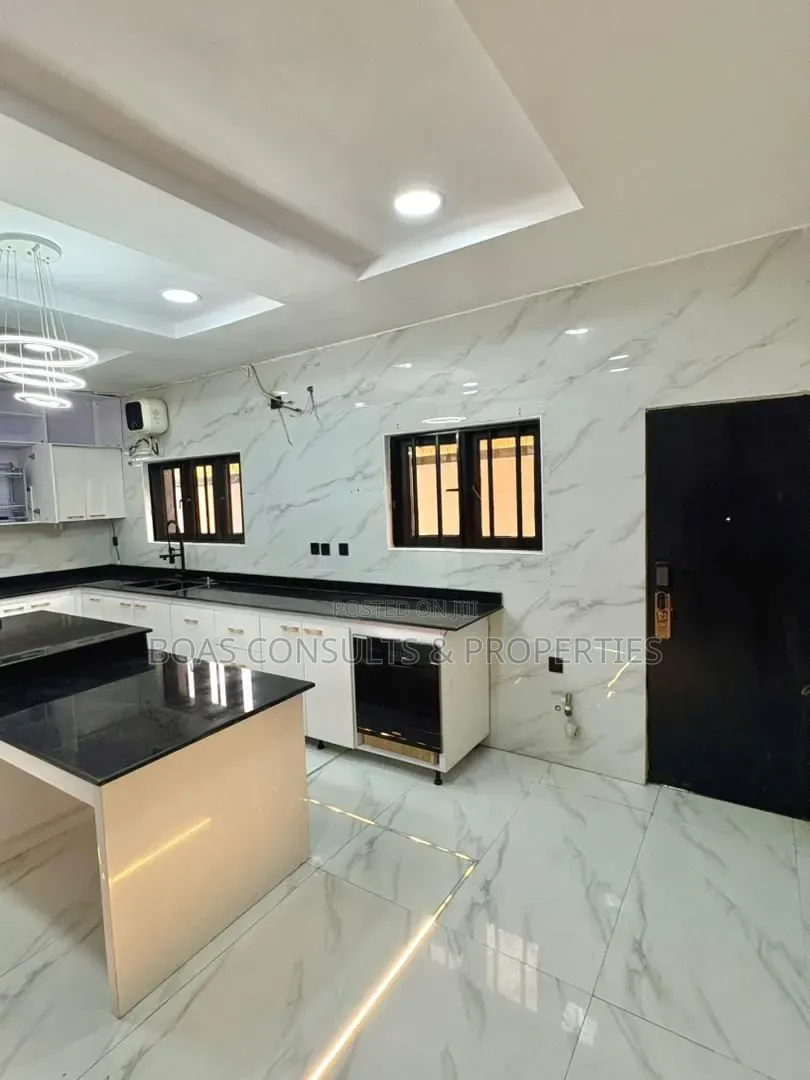 6bdrm Duplex in Vgc, Ilaje / Lekki for rent in Ilaje / Lekki