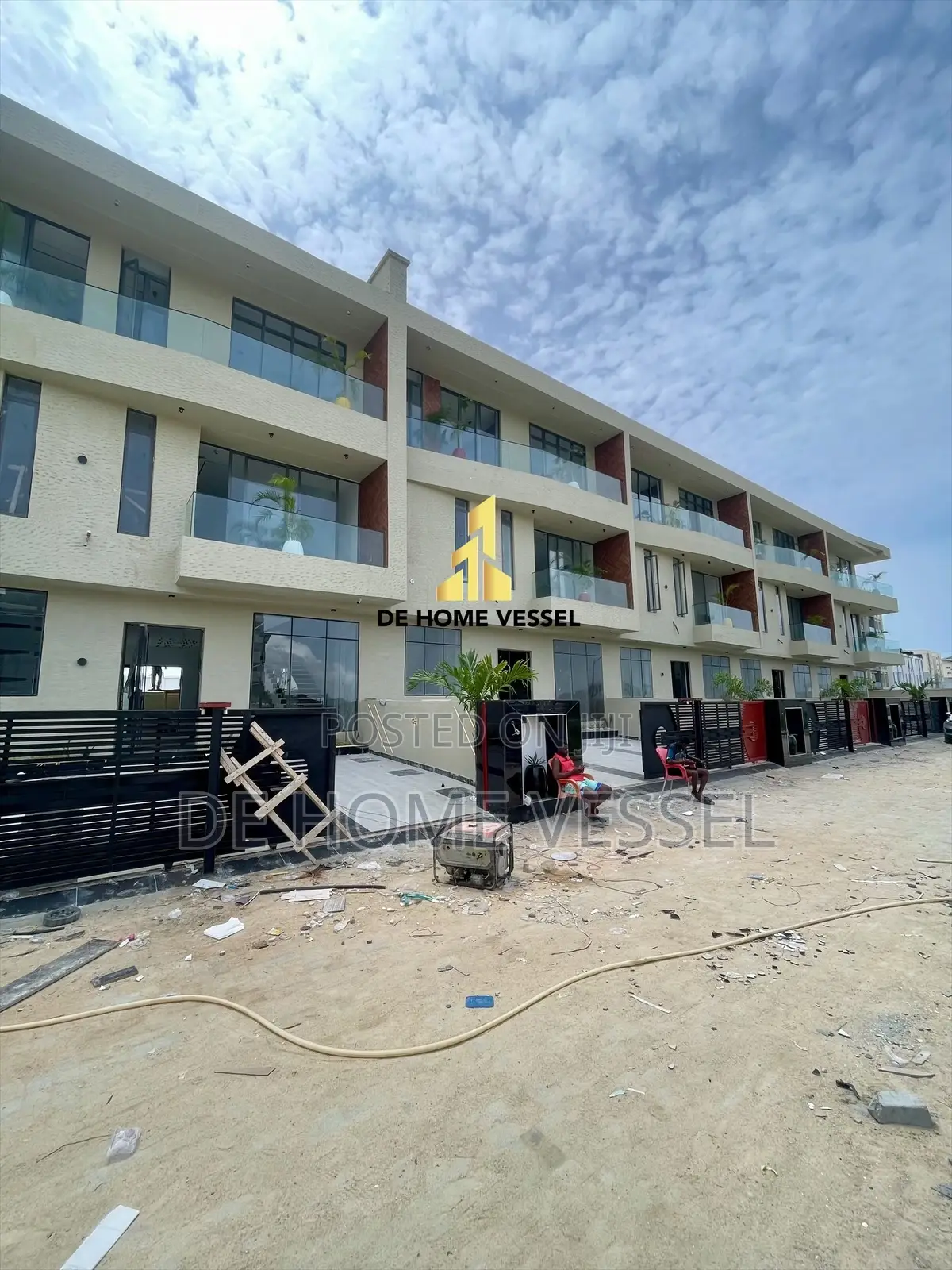 5bdrm Townhouse/Terrace in Lekki Phase 1 for sale in Lekki Phase 1