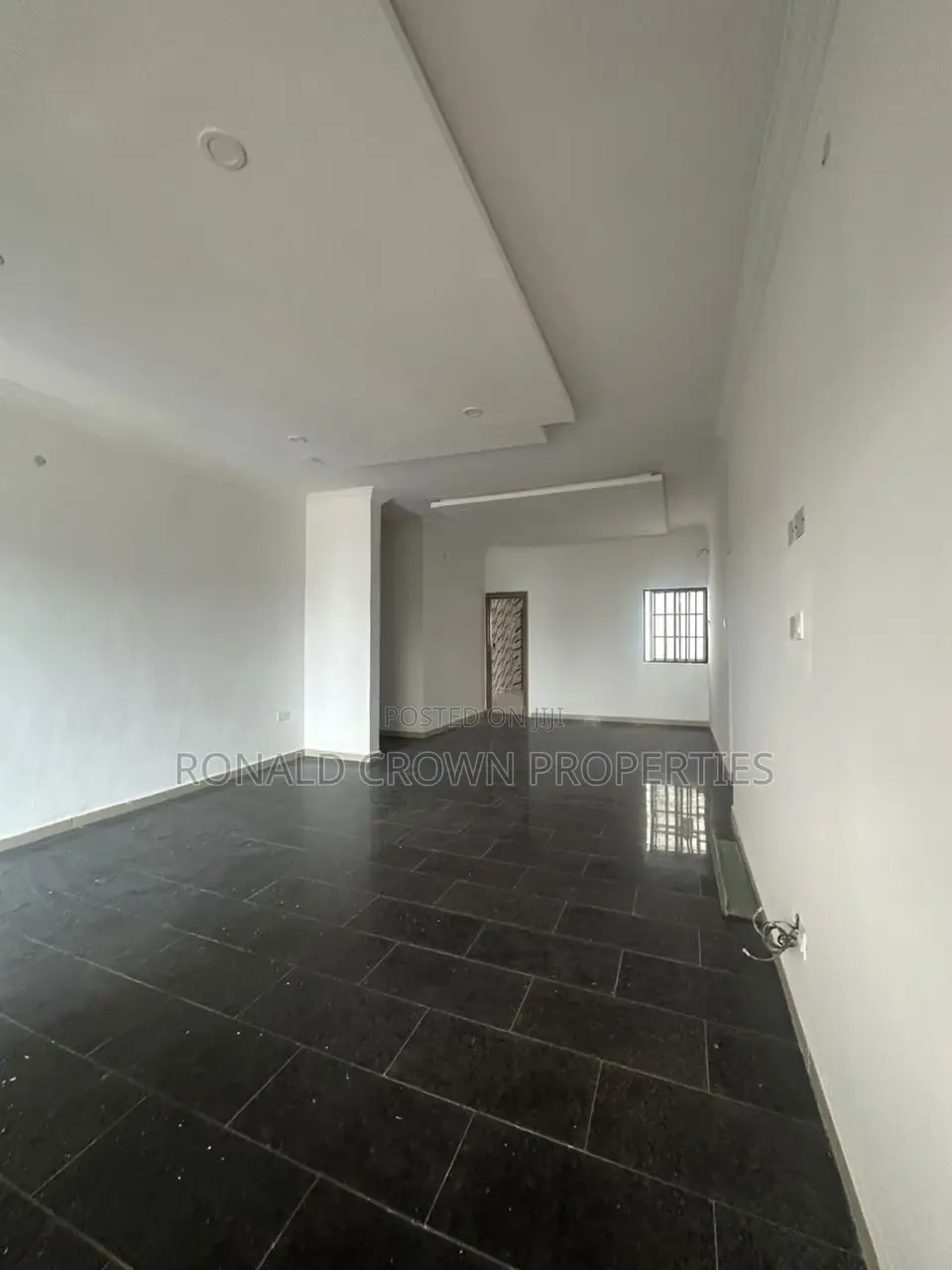 3bdrm Apartment in Ikota for sale in Ikota